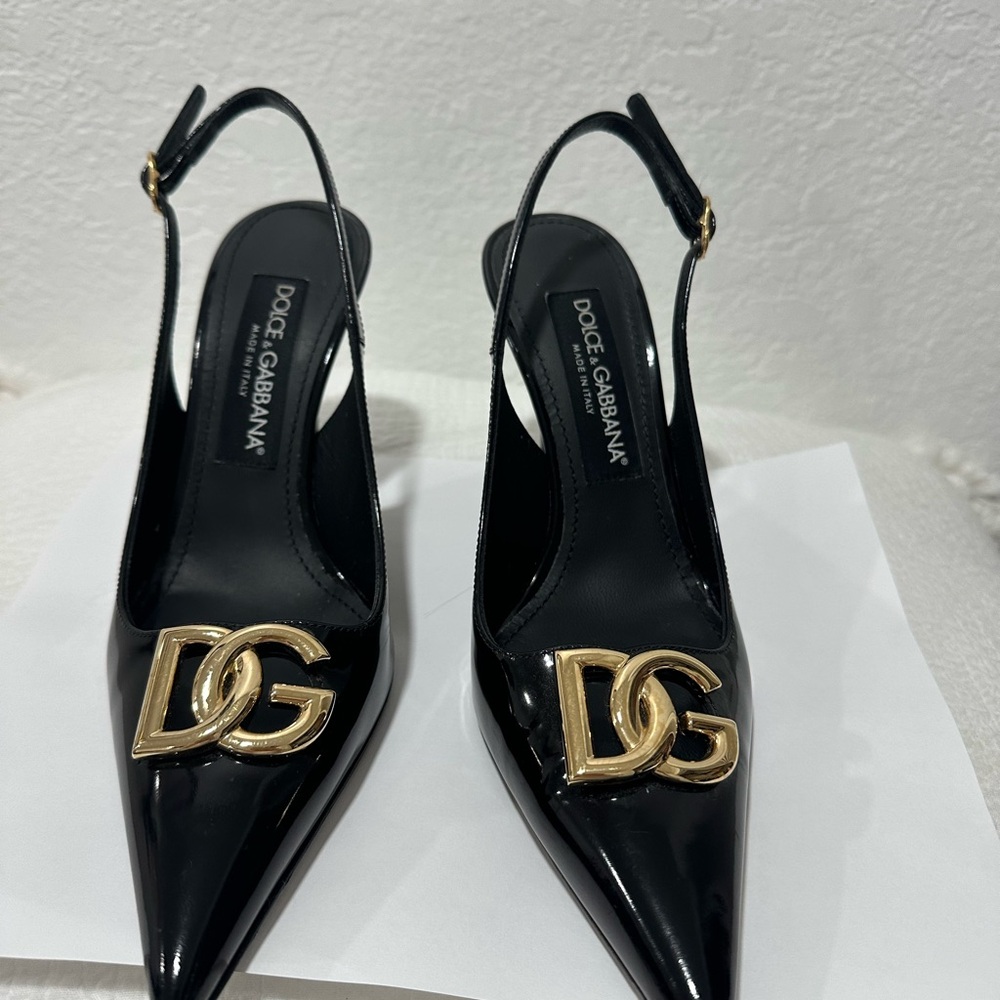 Dolce & Gabana Logo Plaque Slingback Pumps